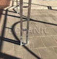 stopa słupa wiaty na kostce brukowej